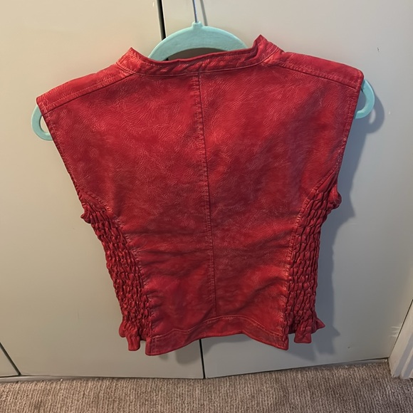 MONTANA CO. Red Vest- faux leather- size M - Picture 4 of 4